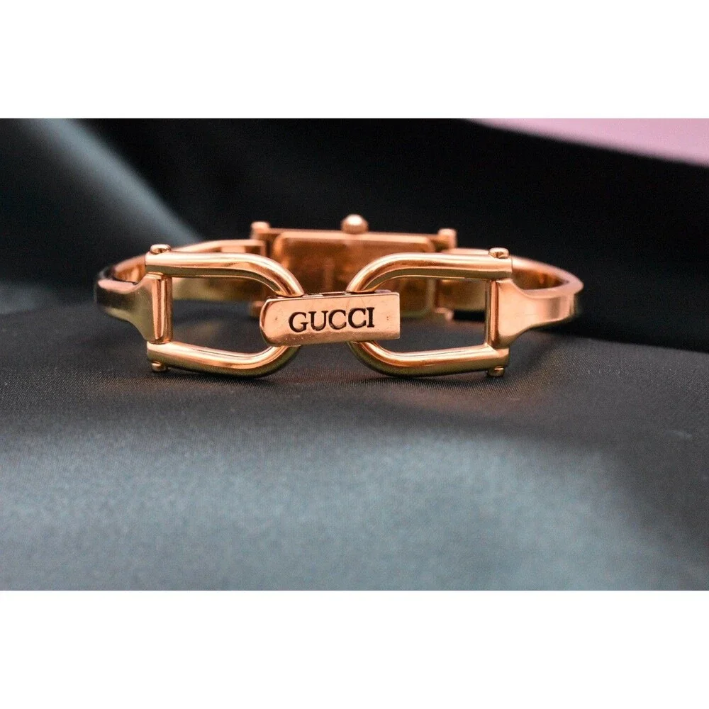 Vintage Gucci 1500L Ladies Gold Tone Bangle Watch Cream Dial Swiss Quartz